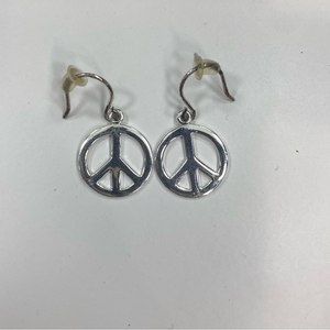 🕊️ silver‎ hanging peace sign earrings 🕊️